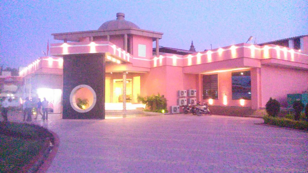 Hardik Resort Órcsha Kültér fotó
